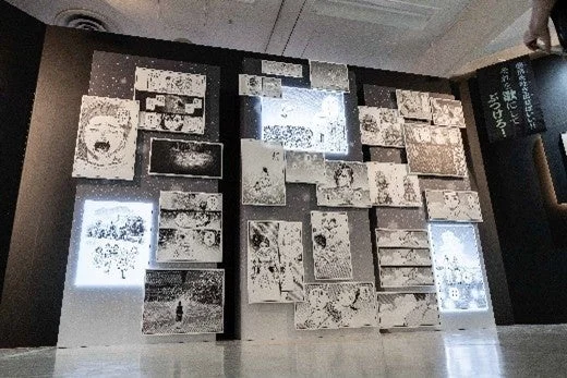 エモーションをテーマにした展示風景