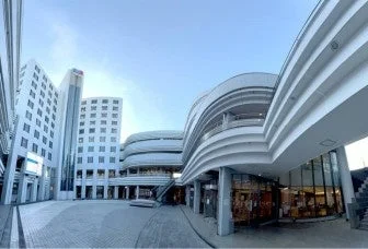 総合学院テクノスカレッジの建物