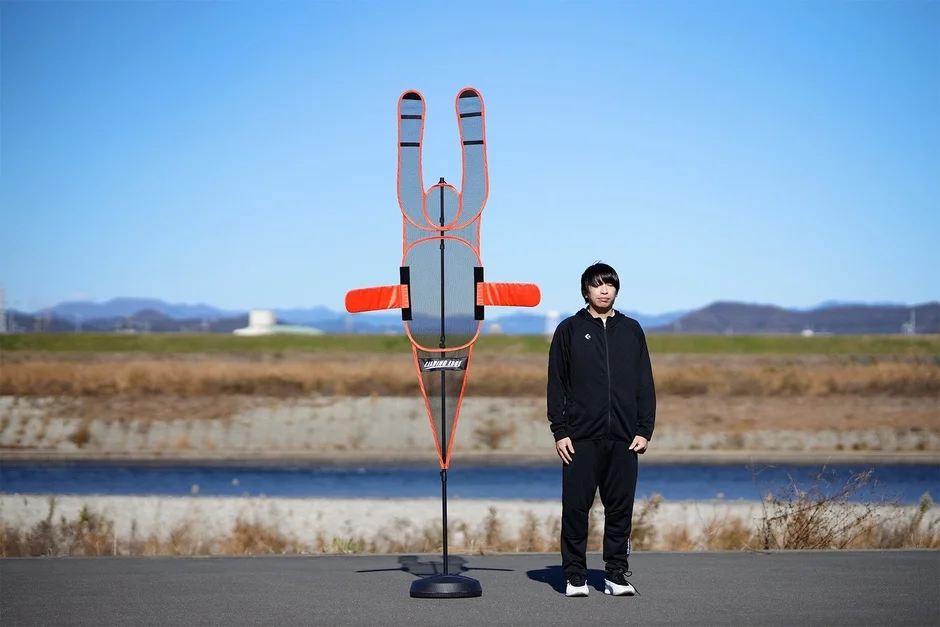 男性とディフェンスマン