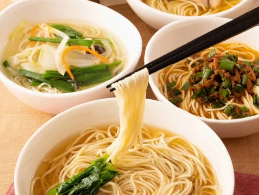 麺料理の盛り合わせ