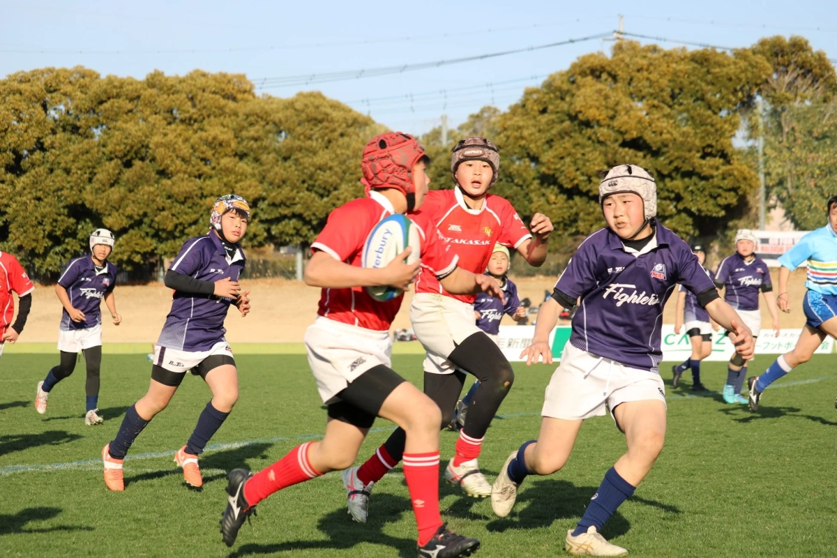 少年ラグビーの試合風景