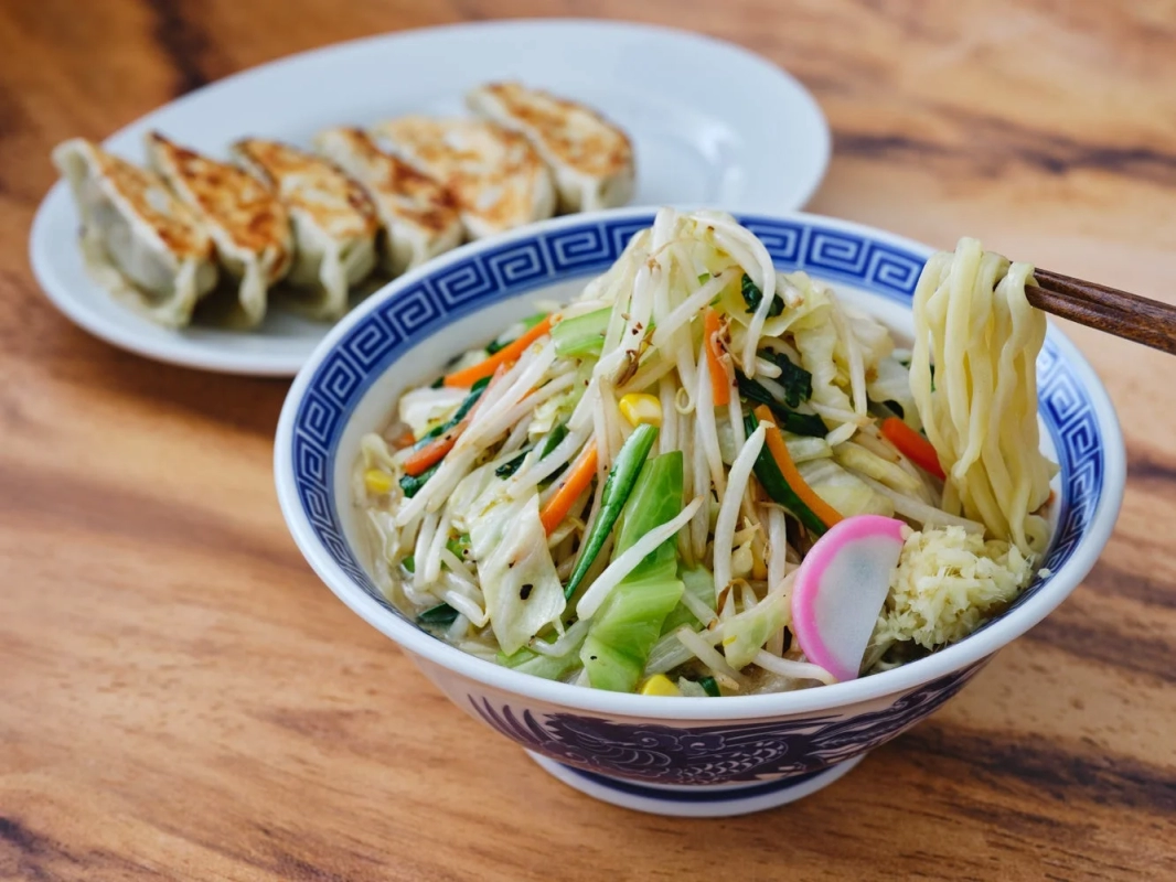 ちゃんぽん麺と餃子